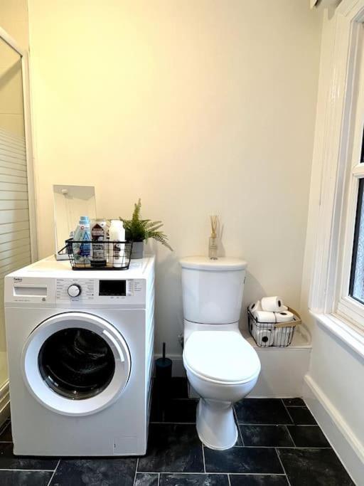 - - Relocators - Work Apartment