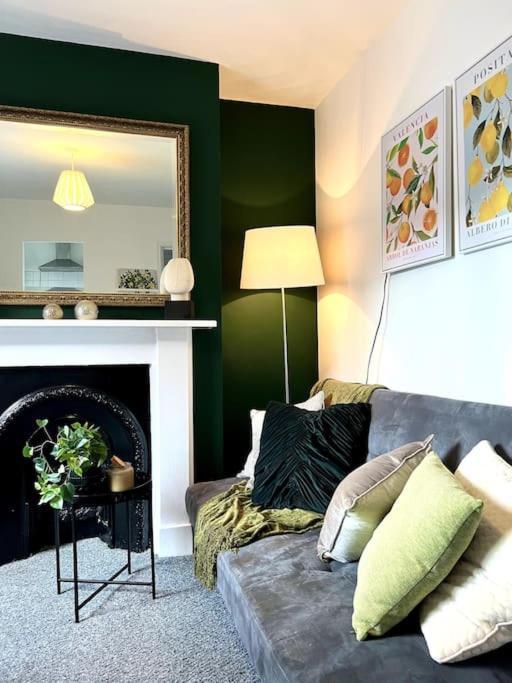 Apartment - - Relocators - Work