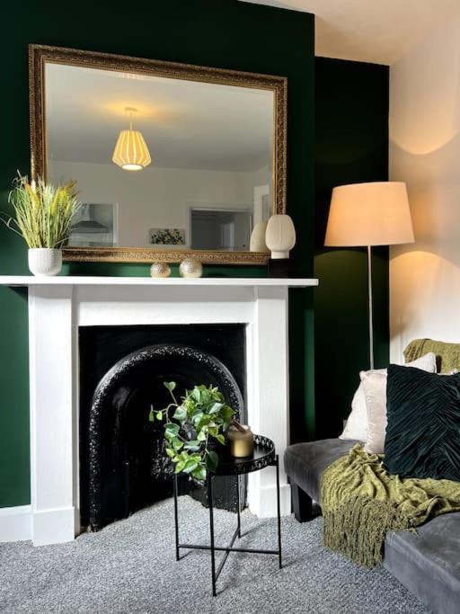 Apartment - - Relocators - Work *